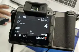 哈苏X1D2/907X相机固件升级教程！先官网下载新固件存入卡里视频封面