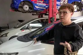 飞度GK5升级避震轮毂还配上蓝色的卡钳会是什么样子#飞度 #飞度gk5 #sm绞牙避震 #刹车升级#轮毂升级 视频封面