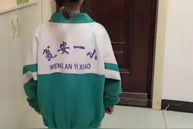 今天女儿听说爸爸要回来，特意为爸爸准备了一首手舞舞蹈作为欢迎仪式。视频封面