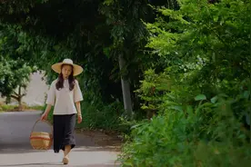 客家姐妹两人自己动手做一次地道的螺狮粉！（上 ）#螺蛳粉