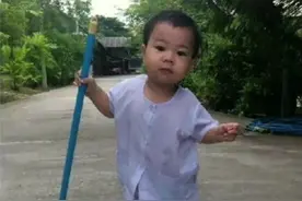 #爱打瞌睡的小沙弥 真的超治愈的#娱乐评论大赏视频封面