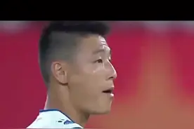 自信即巅峰！#武磊 用速度碾压皇马巨星，他尽情奔跑的样子是真帅～#皇马 #西甲 #国足 视频封面