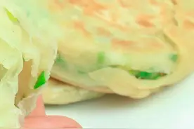 家常葱油饼的做法教程，层层酥脆掉渣，讲解太清晰，想失败都难视频封面