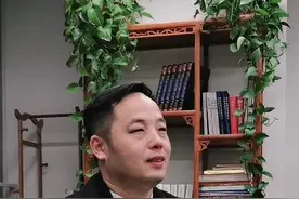 老板说：破2万zan，报销回家火车票，在线等...视频封面