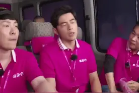 周杰伦化身快递小哥送快递后续来了，最幸运的事情莫过于偶像对你唱情歌#周杰伦视频封面
