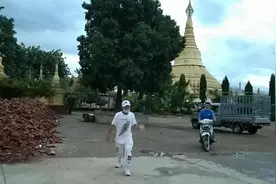 明媚的阳光照耀你的脸庞，多情的微风荡漾你的心房视频封面