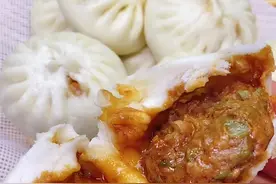 猪肉豆角馅包子，真的特别好吃😋@DOU+小助手#美食教程 #包子 #美食 #抖音美食