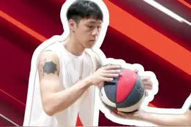 投篮不稳，抓球不牢的兄弟们看过来，纳什的这个合球训练练起来 #篮球教学   #投篮  @🏀唔系训练师视频封面