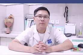 你家狗狗有这种情况吗？突然疯狂的来回乱跑！#萌宠 #狗狗 #宠物 视频封面