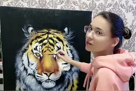 俄罗斯媳妇缇娜 心心念念开画室的事 画都变了不进去了😂还好明天就装修了 歪果仁一根筋 比较执着😁视频封面