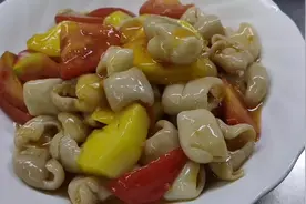 菠萝西红柿炒大肠，做法简单，菠萝和大肠搭配，酸甜辣爽脆视频封面