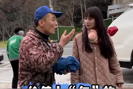 美女开了一台整条街没人敢洗的千万级超跑！#汽车人共创计划 #2021doucar年度盛典 @抖音汽车 #保时捷视频封面