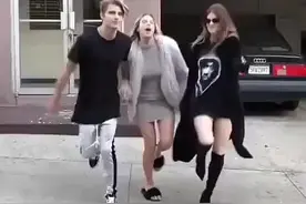 #当身边的好朋友谈恋爱了 #幽默 #搞笑视频封面