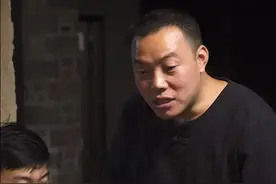 #端午寻味 朋友们点的咸蛋黄肉粽教程来了，视频上头有配方，学fei的来我家吃粽子！顺便问一下有喜欢吃甜粽的没？