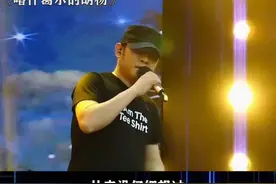 你已经走出我的视线，但从未走出我的思念，爱意不会消失，思念不会停止#封神歌手#喀什葛尔的胡杨#情感音乐视频封面