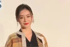 #袁姗姗 #无滤镜无美颜 红唇惊艳，你想给她这个#造型 打多少分？#if姐 #娱乐镜技场 #时尚 #明星视频封面