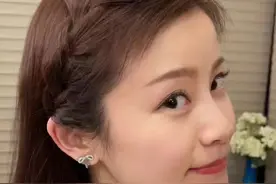 【职场穿搭系列】编发造型教程：你们要的编发教程来咯，2分钟解析编发手法，整齐不凌乱，可爱又俏皮。#日常编发 #发型