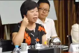 祝大家节日快乐呀， 朋友圈都是秀恩爱， 而我为几两碎银奋斗中，