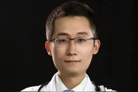 不自主手抖 到底是什么原因 可以根据这三点自行初步判断#科普健康中国新媒体#知帕不怕视频封面