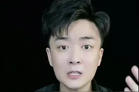 网红香辣大鱿鱼到底好吃吗？有臭味？#试吃 #香辣大鱿鱼 #鱿鱼 #测评 #打假 