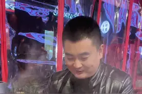 老北京铜锅涮羊肉蘸碟打法，北方口味vs四川口味，你更喜欢哪一种？#铜锅涮肉 #羊肉自助火锅视频封面