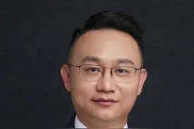 加拿大要大赦50W黑工是真的吗？#加拿大雇主担保 #海外身份规划#出国打工#加拿大生活  视频封面