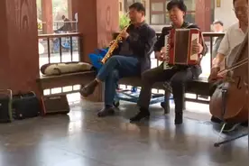 泪蛋蛋掉在酒杯杯里（星辰电声乐队伴奏）视频封面