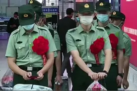 又是一年#退伍季 兵哥哥离开了这一生最难忘的地方，若有战，召必回！视频封面