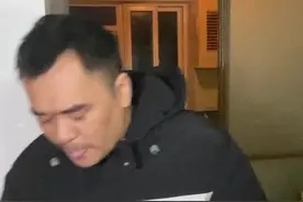 水果摊主受赠300万房产后与老人家属见面，摊主回忆：此前老人住院，家属并非没去过医院。家属称只要公道不要东西。视频封面
