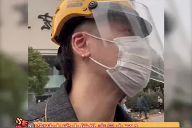 #蒋劲夫跑去做外卖员去了，面容憔悴，再无往日帅气模样，一手好牌打的稀烂视频封面