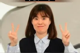 2日下午，36岁韩国笑星朴智善被发现在家中和母亲去世，疑似zs😭视频封面