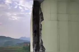 教学楼被雷电劈烂，#广西#河池 一8岁女生不幸被碎砖块砸中身亡