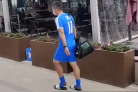 中国退役足球球员—孙吉 上海吉祥俱乐部创始人  上海范志毅老克勒足球队一员#上热门 #上海申花 #中国足球 视频封面