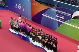 拿下日本，升国旗奏国歌🇨🇳#2022世乒赛团体赛 #樊振东 #王曼昱视频封面