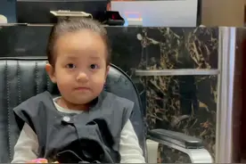 爸爸妈妈给你的确实不多…🤣🤣🤣#秃子 #人类迷惑行为 #发量视频封面