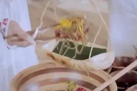 杨老师发明的新菜【五朵金花】，你吃过吗？@抖音短视频 @楊丽萍 @杨丽萍艺术空间 #素食 #鲜花宴#生活艺术视频封面