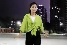 #我的爱情受了伤#曳步舞#完整版 简单动感的一支舞，团队跳，更帅气#适合零基础@抖音短视频 @朱家少奶奶👄视频封面