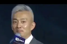 亚宁  转眼也已经51岁了，当年央视综艺主持的天花板。#亚宁 #同一首歌 #一代人的青春 #时光已逝永不回 #掌声响起来 视频封面