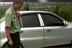 退伍季军犬紧追不舍  老兵：它啥都懂😭#退伍军人 #退伍季 #军犬 视频封面