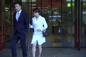 中年男都活成了超人？女子也可撑起半边天啊！ #像极了爱情  #爱情  @小玉💎视频封面
