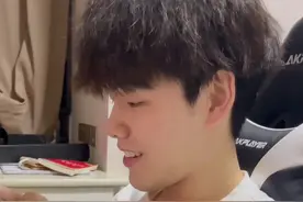 护短的人可真的太有魅力了#奶狗男友 @小白🍊视频封面