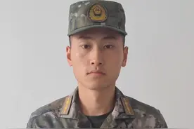21式作战靴的护理方法！#致敬人民子弟兵 （李成业  侯永圣）视频封面