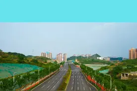 贵州省贵阳市花溪区全景航拍#花溪区全景 #航拍花溪区 #爽爽贵阳视频封面