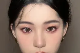 跟着女明星学习变美思路 普通女孩如何营造精致贵气富家千金氛围？ 注意这四点 你也可以像娜比一样惊艳#美妆 #欧阳娜娜 #仿妆视频封面