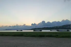 玄奘寺里尊日酋  无名碑下泣忠魂 可叹金陵十三钗视频封面