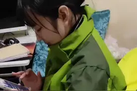 当时(谈恋爱)说不臭，那是懒得给她洗脚。但是今天这个确实太……哇～#vlog日常 #情侣视频封面