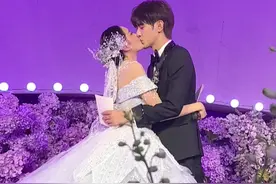 从校服到婚纱，我要陪你从新鲜感走到安全感和归属感。 #结婚 #爱情 #从校服到婚纱 #志扬越心结婚#志扬越心婚礼视频封面
