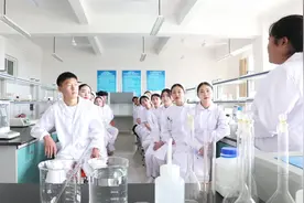 护理与健康学院：基础医学、护理技能、康复治疗、健康管理视频封面