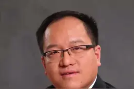 孩子新换的牙长歪了怎么办#dou来说健康 #换牙 视频封面
