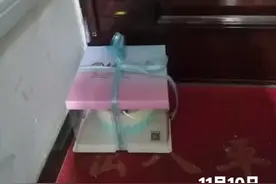 夫妻离婚后儿子过生日，妈妈送来生日蛋糕却被爸爸无情踩烂！#生日蛋糕 视频封面